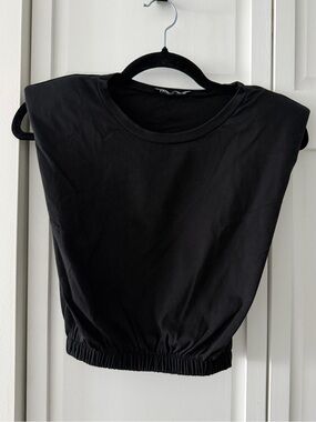Zara Black Shoulder Pad Cropped Muscle Tee S Deep Arm Slits Like New